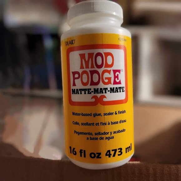Mod Podge 16 oz Matte Sealer Glue & Finish Craft Supplies for Wood, Paper Fabric - Picture 1 of 1